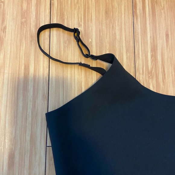 Elegant Black Shapewear Bodysuit - Picture 4 of 4